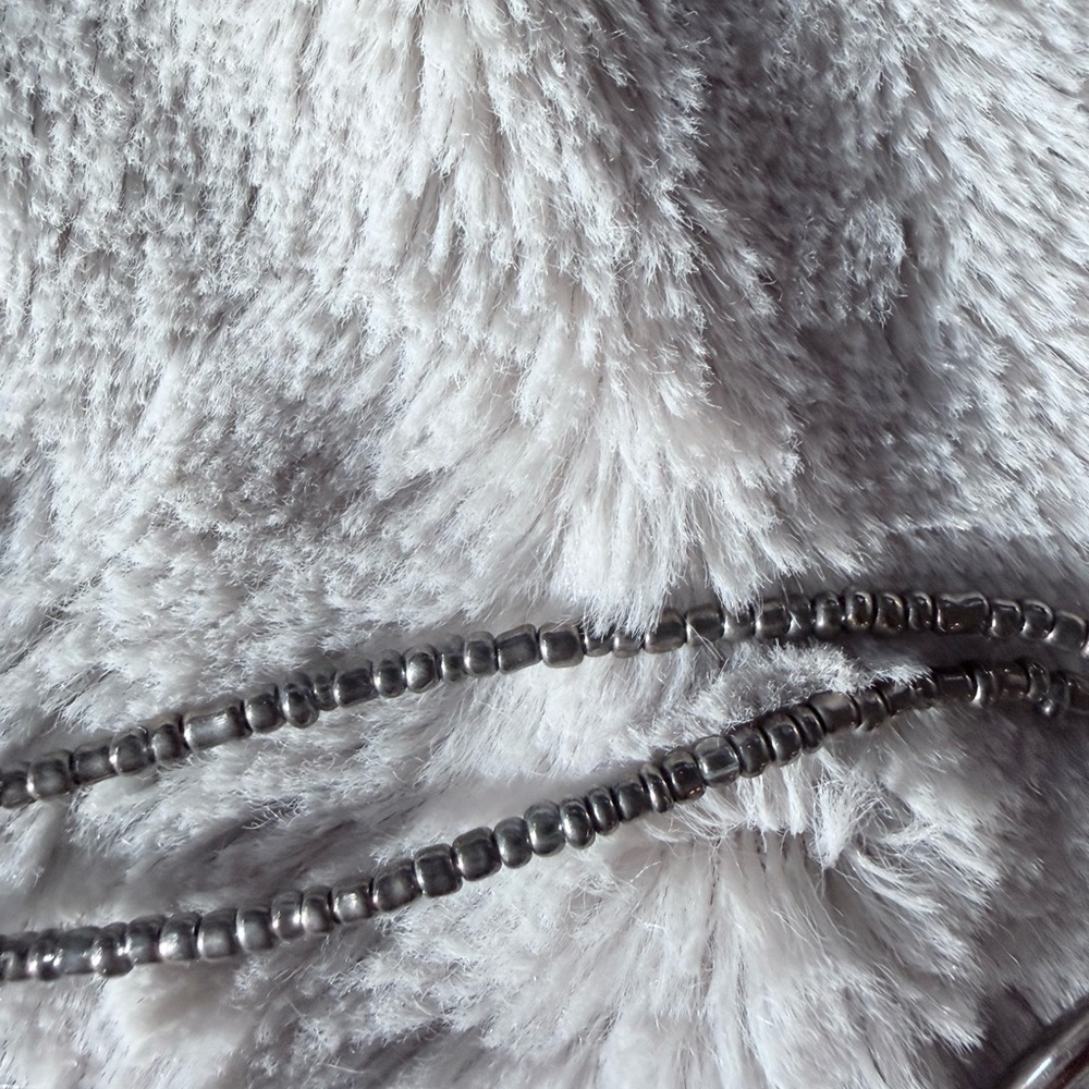 Silver and Black Beaded Necklace - Picture 5 of 6